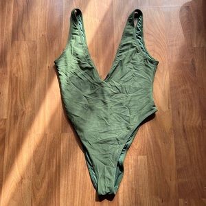 Forever 21 hunter green one piece bathing suit